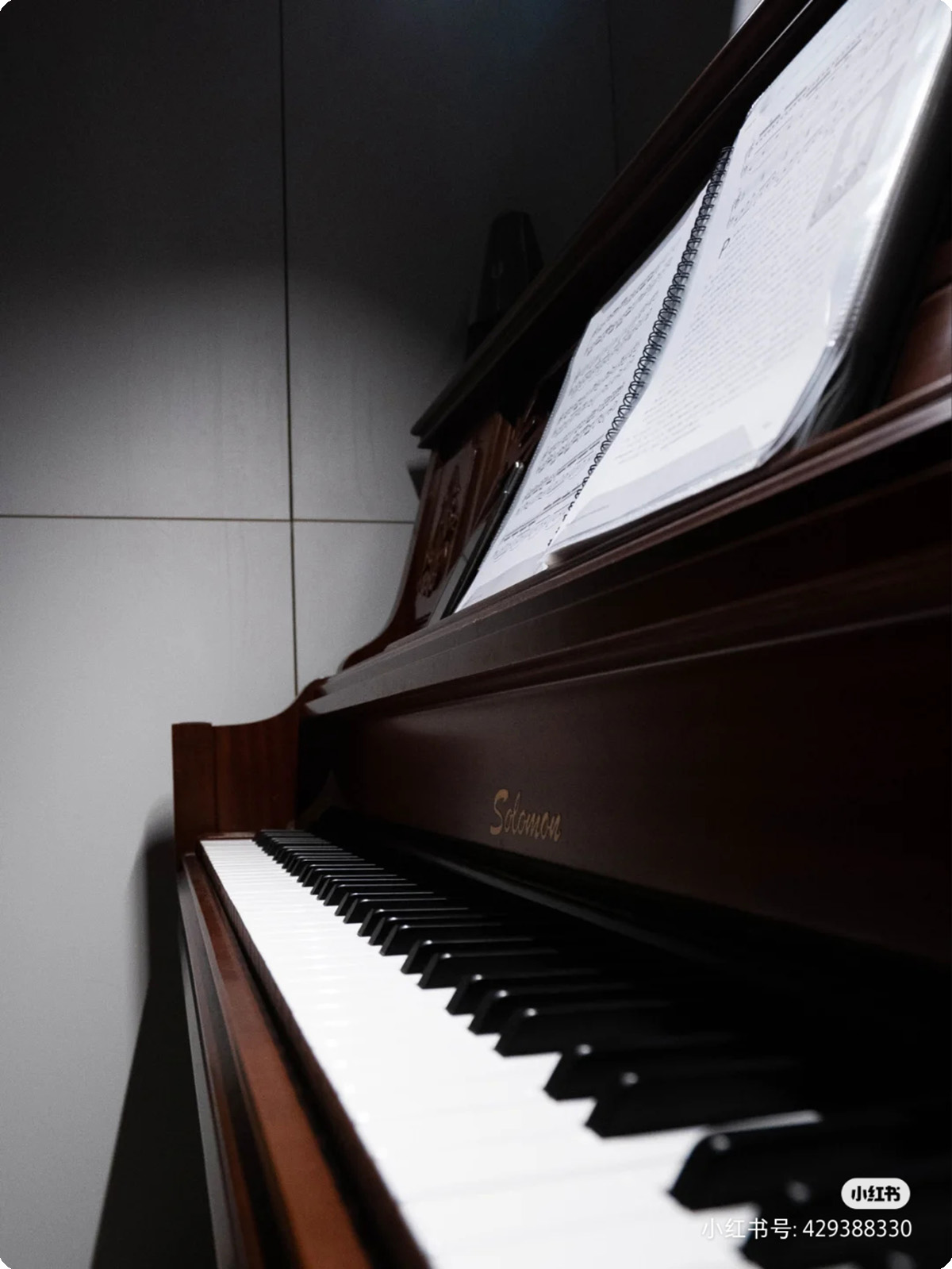 智能钢琴灯 ｜ 氛围的营造，是培养兴趣最好的方式