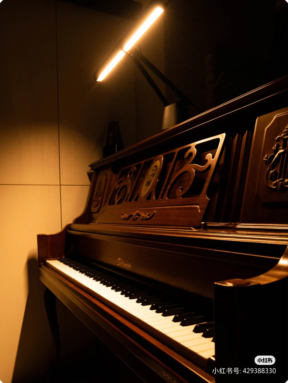 智能钢琴灯 ｜ 氛围的营造，是培养兴趣最好的方式